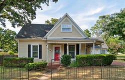 722 E 2nd Street, Chandler, OK 74834