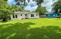 1405 E Virginia Avenue, Victoria, TX 77901