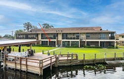 1640 Juno Trl, Astor, FL 32102