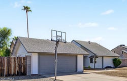 4401 W GELDING Drive, Glendale, AZ 85306
