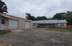 1240 State Road N, Mack's Creek, MO 65786