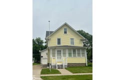 1012 Summer Street, Grinnell, IA 50112