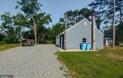 215 N 1ST STREET, CRISFIELD, MD 21817
