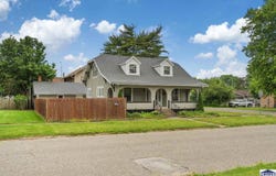 660 Mulberry Street, Clinton, IN 47842
