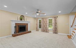 5212 Bridge Pointe Drive, Clemmons, NC 27012