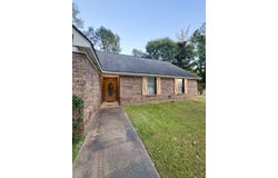 324 Deerfield Rd, Grenada, MS 38901