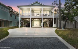 214 NE 37th Street, Oak Island, NC 28465