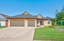 9312 Taggert Lane, Yukon, OK 73099