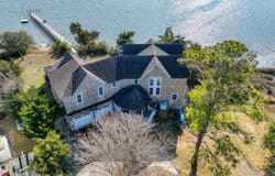 102 Gibbs Circle, Beaufort, NC 28516
