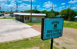 302 Nueces St., George West, TX 78022