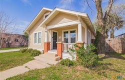 104 E Stayton Avenue, Victoria, TX 77901