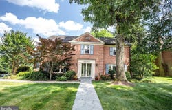 9921 KENTSDALE DR, POTOMAC, MD 20854