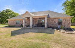 904 Janis Street, Granbury, TX 76049