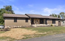 130 3rd St, Rockwood, TN 37854