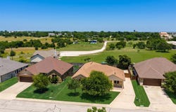 100 Magan Ln, Jarrell, TX 76537