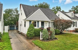 5814 Allanwood Drive, Cleveland, OH 44129