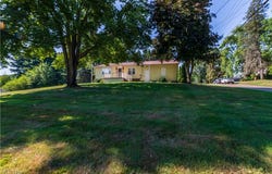 2870 Brouse Street NW, Uniontown, OH 44685