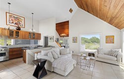 49 Gilberts Path, Amagansett, NY 11930