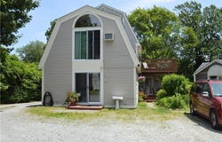 1028 East Main Road, Portsmouth, RI 02871