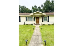 511 E Pine St, Atmore, AL 36502
