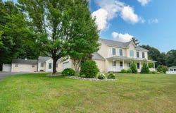 8 Joseph Ct, Schaghticoke, NY 12154