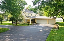200 E Washington Blvd, Grove City Boro, PA 16127
