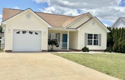 2400 MONROE ST, WAYNESBORO, VA 22980