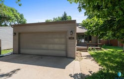 5405 W Chelsea Dr, Sioux Falls, SD 57106