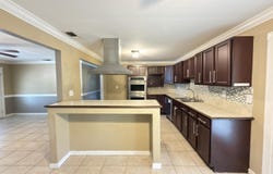 515 E Robinson Avenue, Crestview, FL 32539