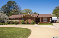 2006 Stratford Road SE, Decatur, AL 35601