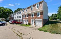 37680 Charter Oaks Blvd, Clinton Township, MI 48036
