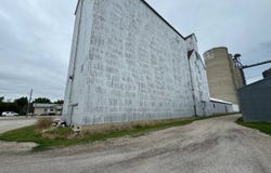 201 E 1st St, Sutherland, IA 51058