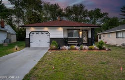 82 Fort De France Avenue, Toms River, NJ 08757