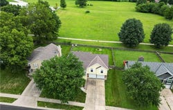 1928 SE 6th Terrace, Lee's Summit, MO 64063