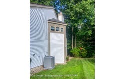 1205 Woodmeadow, Lansing, MI 48917
