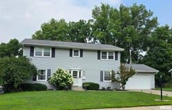 6315 N RIVIERA Court, Peoria, IL 61614