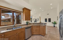 2556 E Via Corta Di Amore, Tucson, AZ 85718