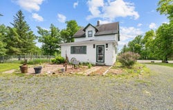 1001 E North Avenue, Luck, WI 54853