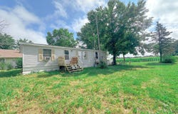 25143  435th St, Pittsfield, IL 62363