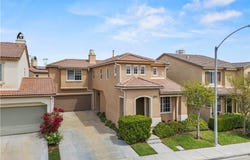 28940 Mirada Circulo, Valencia, CA 91354