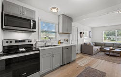 204 6TH Avenue NW, RUSKIN, FL 33570