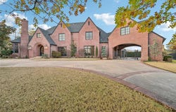 1401 Oak Tree Drive, Edmond, OK 73025