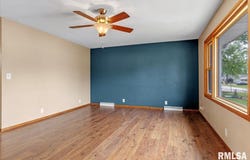 403 E ADAMS Street, Auburn, IL 62615