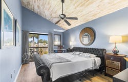1051 S HIGHLAND STREET, MOUNT DORA, FL 32757