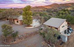 325 W Oak Hills Drive, Oracle, AZ 85623
