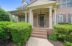 1758 Rosehedge Way NW, Kennesaw, GA 30152