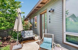 106 Dunn Circle, Ashland, OR 97520