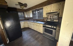 140 S 4th Street, Albion, IL 62806