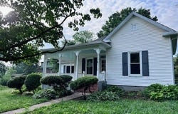 509 Wharf St, Loudon, TN 37774
