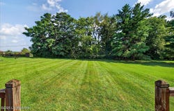 1716 Mahogany Run Dr, La Grange, KY 40031
